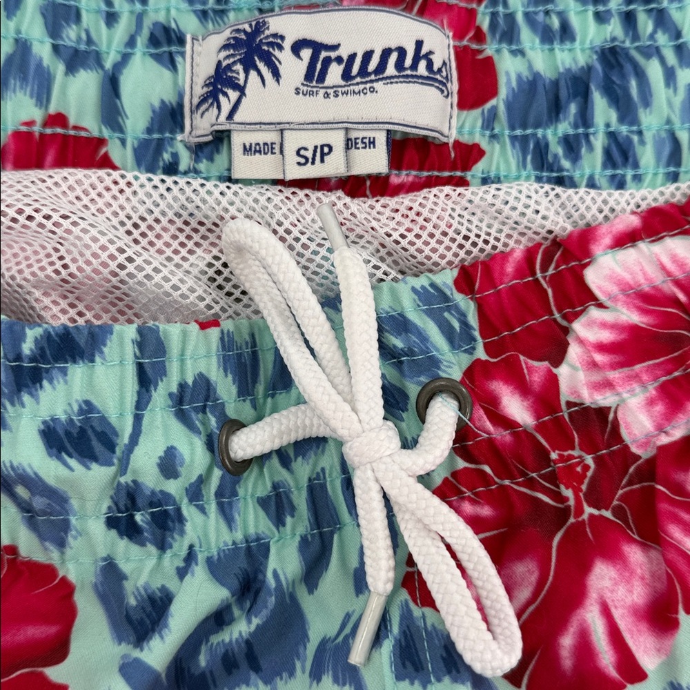 Trunks Surf & Swim Shorts Mens Small Hawaiian Flower Blue Red Mesh Liner - Picture 3 of 7